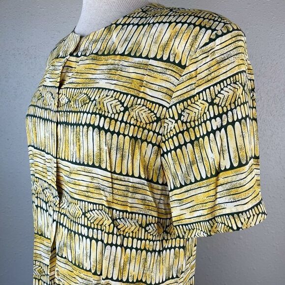 Chaus Short Sleeve Collarless Button Down Shirt and Matching Skirt EUC - Picture 4 of 12